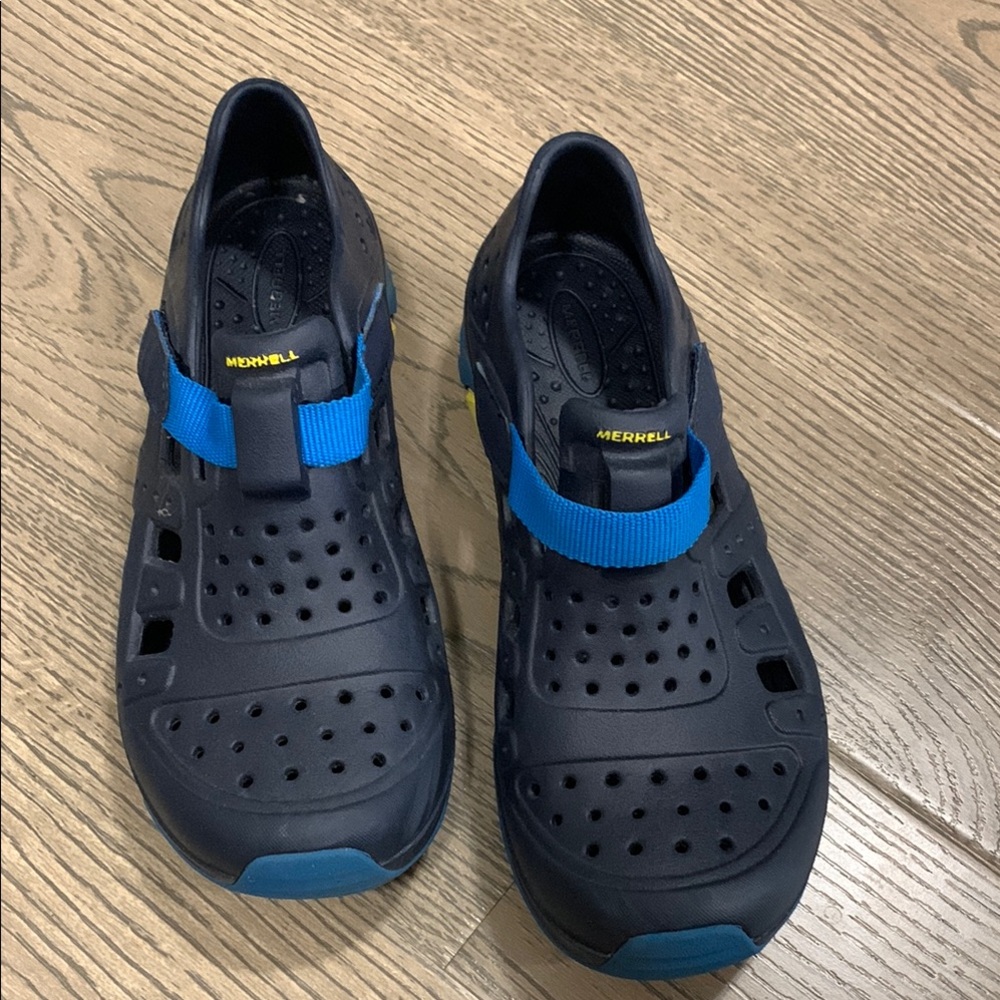 Merrell Navy Blue Slip-On Hydro Canyon Sandal Shoe Sz 5 boys